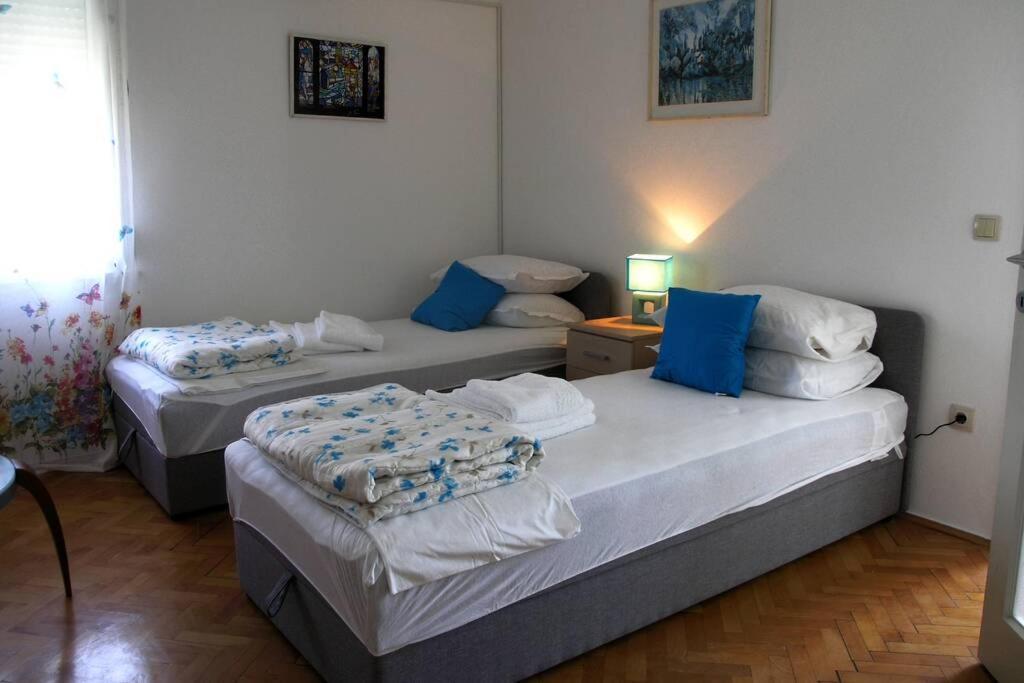 Apartment Adela Apartment In Split Split